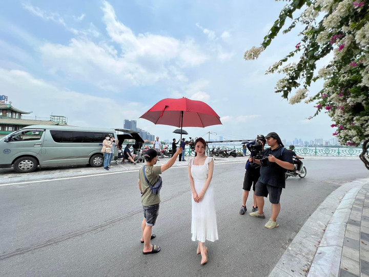 Sao Việt 2/7: Vợ chồng Trường Giang - Nhã Phương khoe con gái đáng yêu - 10