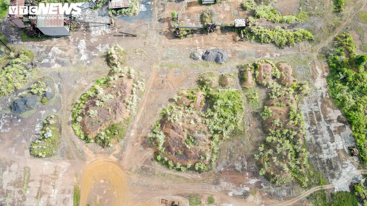 Ảnh: Nhà máy bỏ hoang chứa 80.000 tấn quặng sắt ở Hà Tĩnh - 9