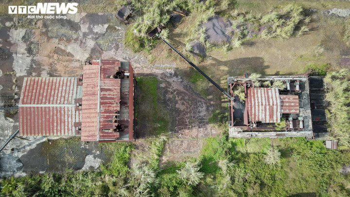 Ảnh: Nhà máy bỏ hoang chứa 80.000 tấn quặng sắt ở Hà Tĩnh - 6