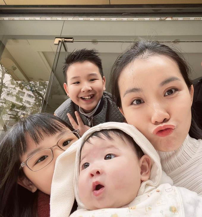 Cuộc sống kín tiếng của Hoa hậu Hoàn Vũ Việt Nam đầu tiên - 7