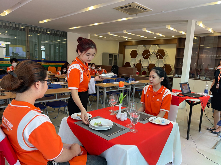 Xưởng thực hành - Mô hình đưa sinh viên tới gần với nhà tuyển dụng - 5