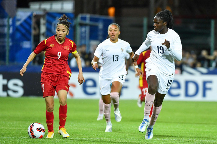 Tuyển nữ Việt Nam thua đậm Pháp - 2