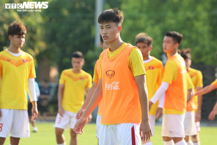 Báo Indonesia nhận định 4 cầu thủ nguy hiểm nhất của U19 Việt Nam - 1