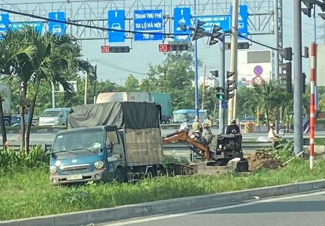 Công an điều tra vụ nam công nhân tử vong khi thi công cống nước ở TP.HCM - 1