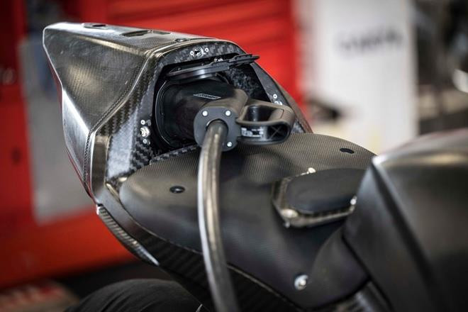 Ducati ra mắt môtô điện V21L - 2