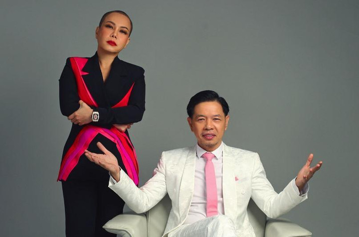 Hôn nhân kín tiếng của 'ông hoàng phòng vé' Thái Hòa với vợ kém 11 tuổi - 1