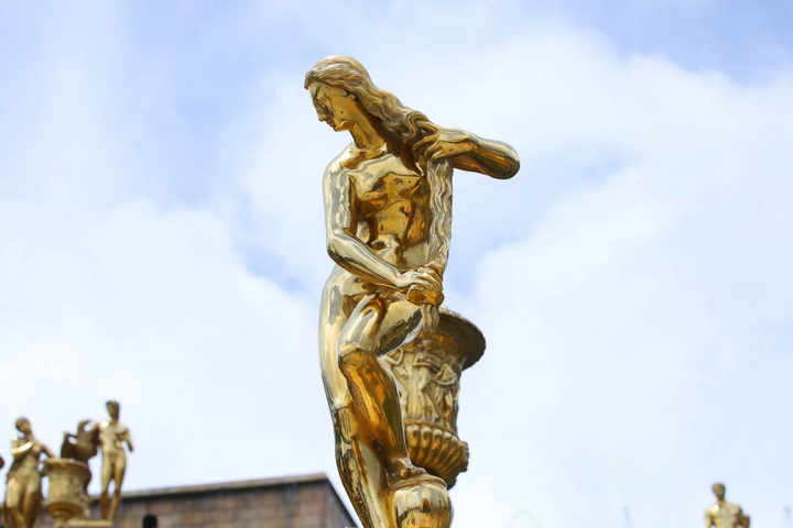 Cận cảnh những tác phẩm điêu khắc độc đáo nhất Thác thần Mặt trời Bà Nà Hills - 4