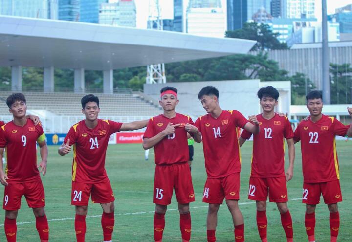 HLV Đinh Thế Nam: 'U19 Việt Nam bỏ lỡ quá nhiều cơ hội' - 1
