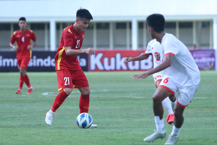 Trực tiếp bóng đá U19 Việt Nam 4-1 U19 Philippines: Quốc Việt lập cú đúp - 3