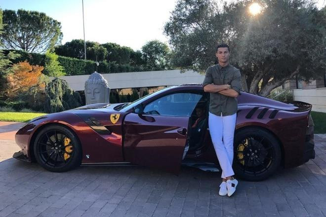 4 siêu xe Ronaldo sẽ mang đi khỏi Manchester nếu rời MU - 2