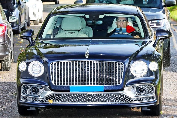 4 siêu xe Ronaldo sẽ mang đi khỏi Manchester nếu rời MU - 5