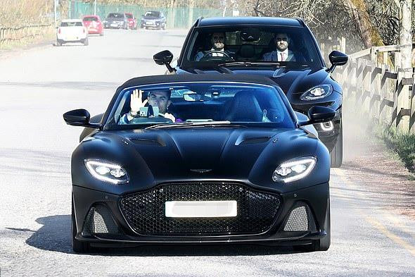 4 siêu xe Ronaldo sẽ mang đi khỏi Manchester nếu rời MU - 10