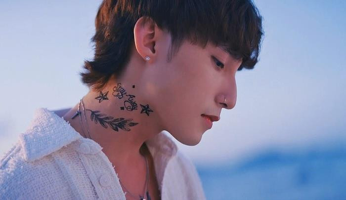 Sơn Tùng là ca sĩ Việt Nam đầu tiên nhận nút kim cương Youtube - 2