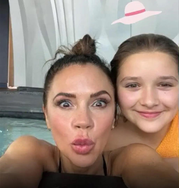 Con gái Victoria Beckham không chịu nổi gu thời trang của mẹ thời trẻ - 4