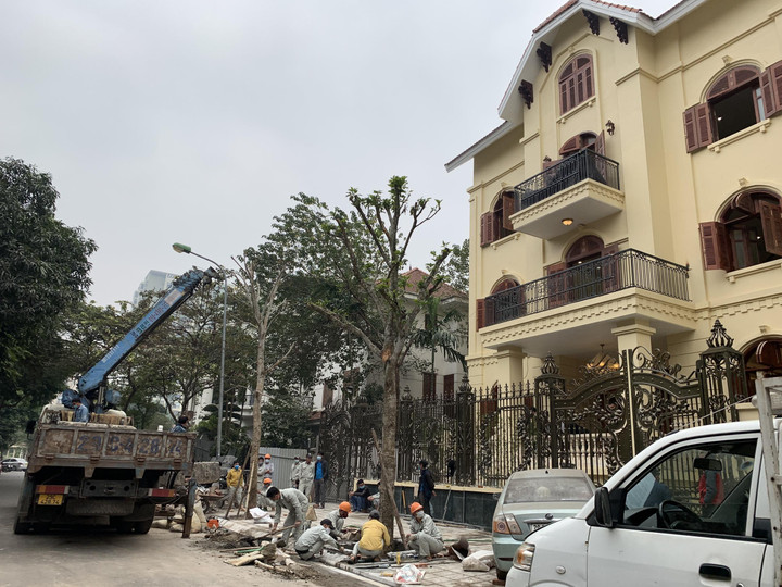 Hà Nội: Biệt thự tai tiếng ở quận Cầu Giấy vi phạm nghiêm trọng - 1