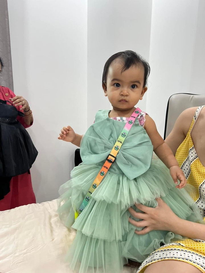 Con gái ca sĩ Võ Hạ Trâm xinh như công chúa trong trang phục Ấn Độ - 6