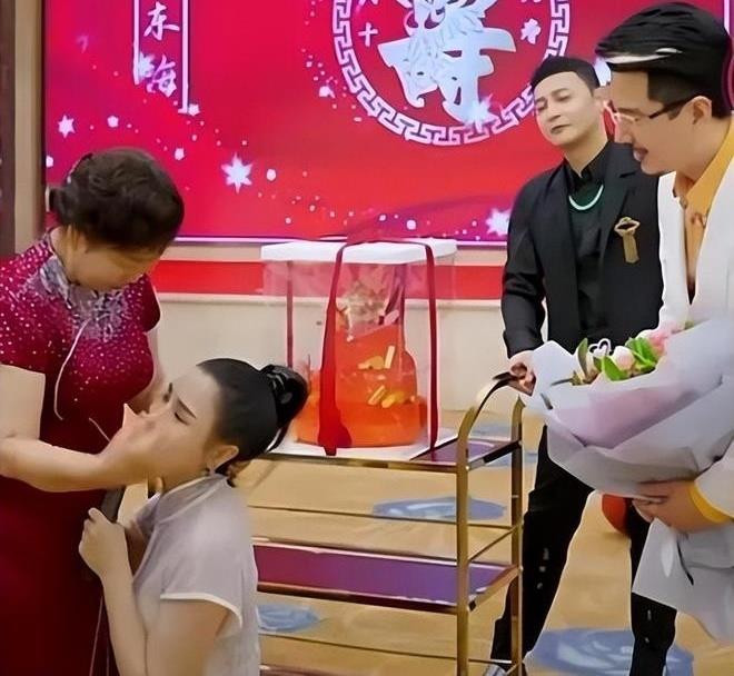 Trần Chí Bằng sự nghiệp tuột dốc ảnh 2 Diễn viên Chí Bằng 'Hoàn Châu cách cách' rơi vào cảnh khốn cùng - 2