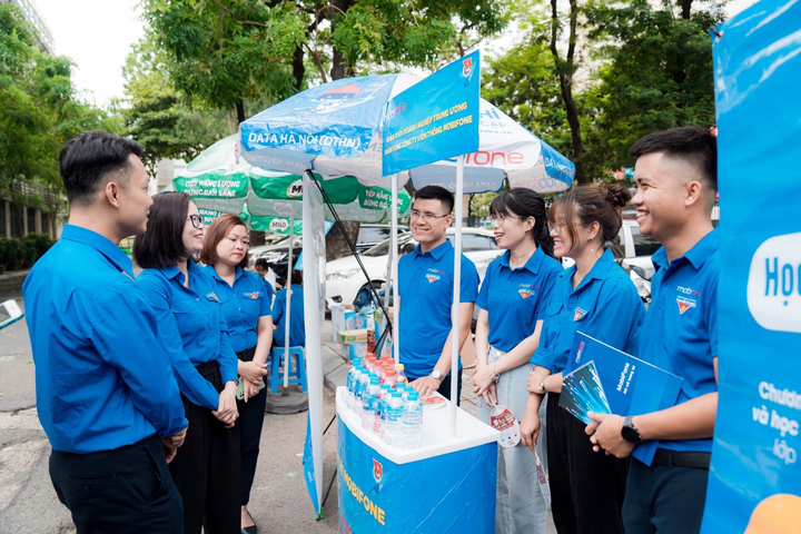 Tuổi trẻ MobiFone đồng loạt ra quân 'Tiếp sức mùa thi' năm 2022 - 2