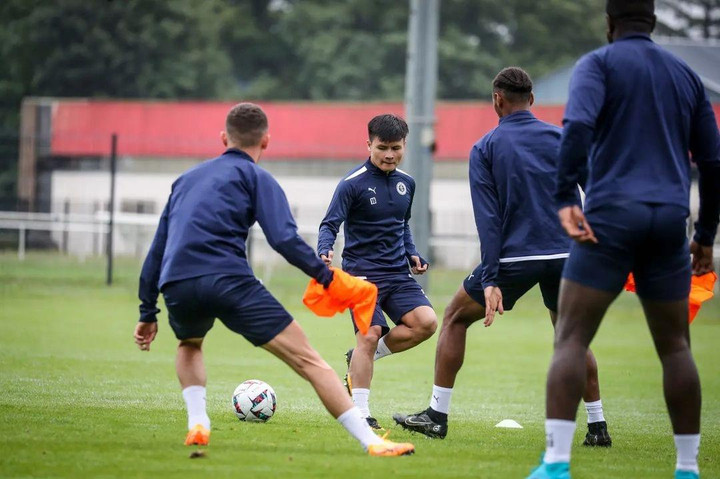 Ibou Kebe: 'Quang Hải không phải kiểu Messi rê dắt qua 5, 6 người' - 2