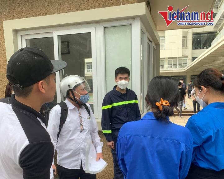Cụ ông 82 tuổi đi thi tốt nghiệp THPT - 1