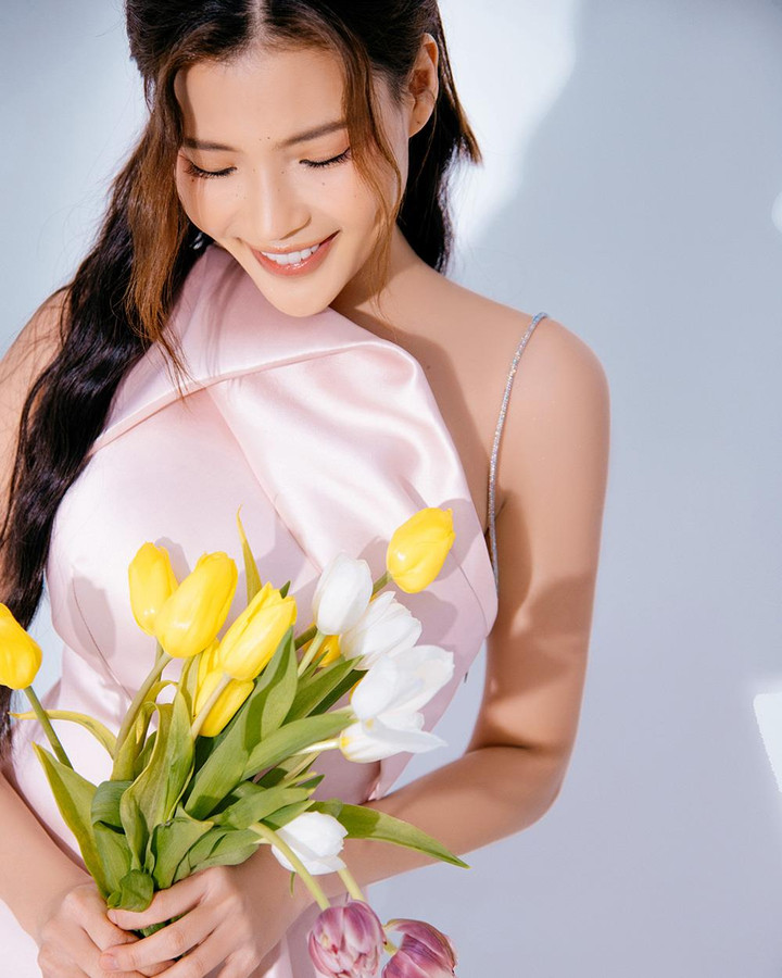 Thuý Diễm khoe nhan sắc ngọt ngào đón sinh nhật tuổi 36 - 8