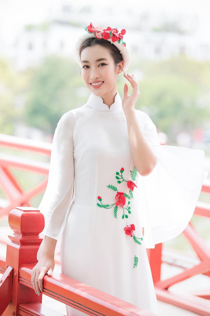 Đỗ Mỹ Linh đẹp thướt tha bên Ngọc Hân, Đỗ Hà - 5