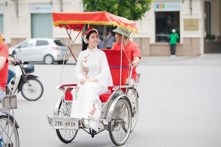 Đỗ Mỹ Linh đẹp thướt tha bên Ngọc Hân, Đỗ Hà - 6