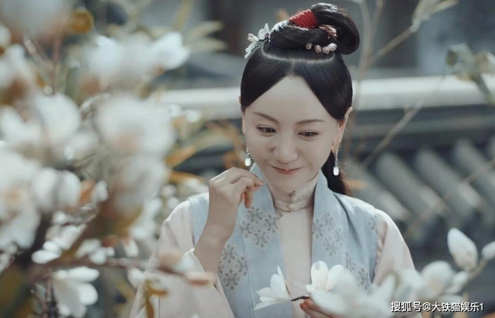 Mặt sao Hoa ngữ biến dạng do cà da, chỉnh sửa quá đà trên phim - 4