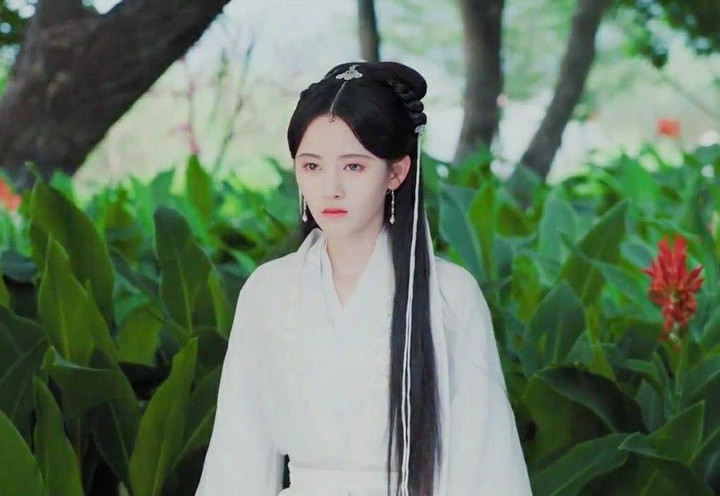 Mặt sao Hoa ngữ biến dạng do cà da, chỉnh sửa quá đà trên phim - 5