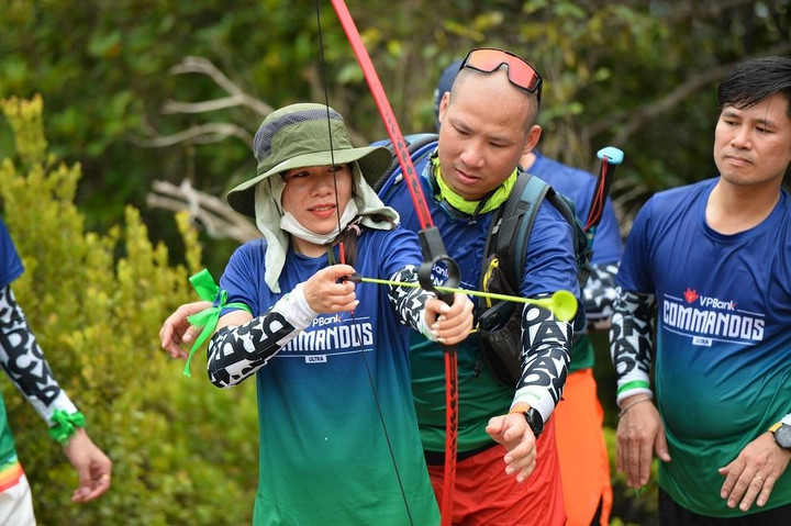 150 nhân viên VPBank băng rừng, vượt sa mạc 'săn Mặt trời' - 5