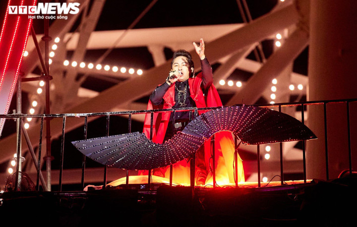 20.000 khán giả xem đại nhạc hội và màn trình diễn pháo hoa ở Đà Nẵng - 4