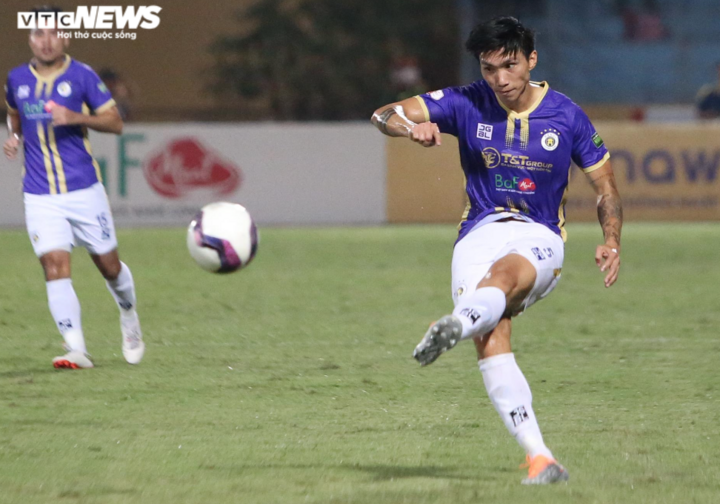 Hà Nội FC thuê bác sĩ mới để chăm sóc cho Đoàn Văn Hậu - 1