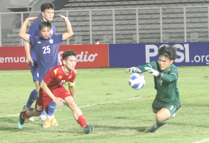 Khuất Văn Khang: Viên ngọc quý của U19 Việt Nam - 2