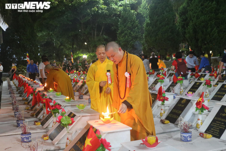 Đại lễ cầu siêu cho anh hùng liệt sỹ ở nghĩa trang Vị Xuyên - 5