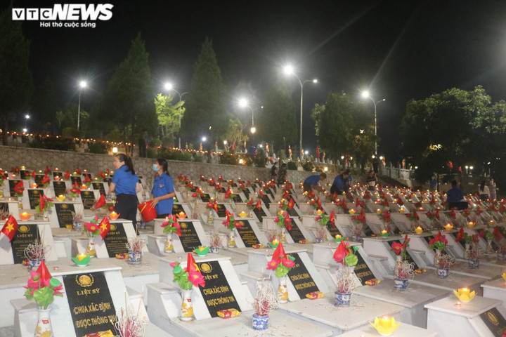 Đại lễ cầu siêu cho anh hùng liệt sỹ ở nghĩa trang Vị Xuyên - 10