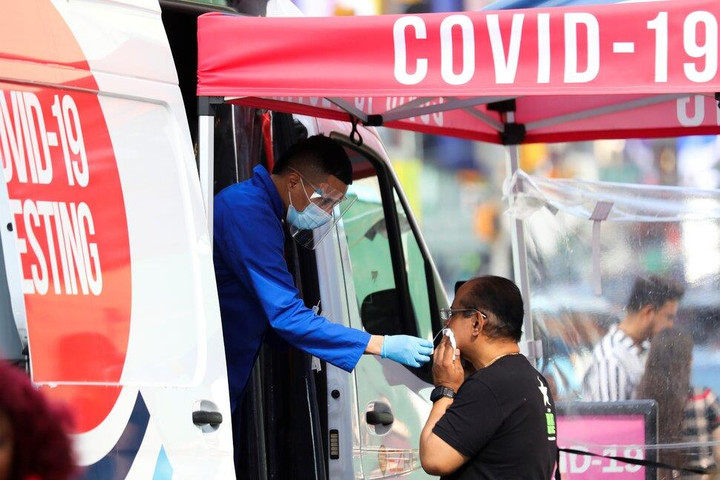 Nguy cơ biến thể phụ Omicron thổi bùng làn sóng lây nhiễm lớn thứ hai tại Mỹ - 1