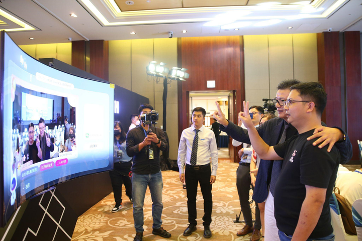 TV OLED W82 của thương hiệu Skyworth: 'Đột phá' từ thiết kế đến tính năng - 4