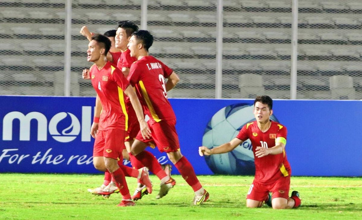 Có thực lực, tại sao U19 Việt Nam phải 'đá ma' với U19 Thái Lan để vào bán kết? - 1