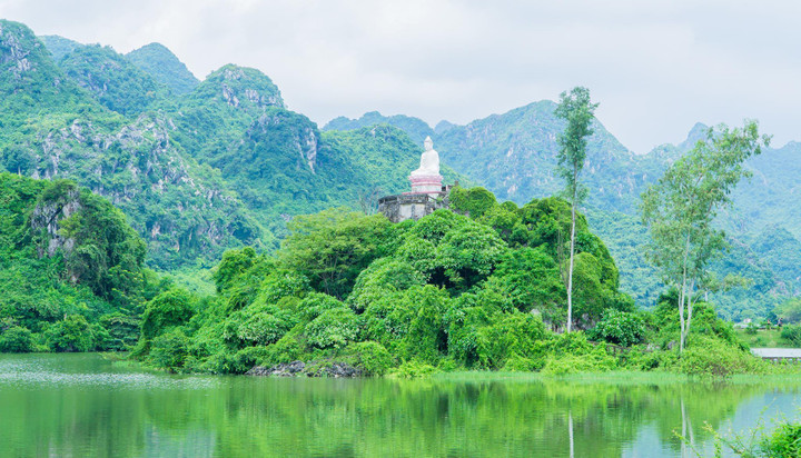 Tìm về bình yên với chốn non nước hoang sơ kỳ vĩ cách trung tâm Hà Nội không xa - 10