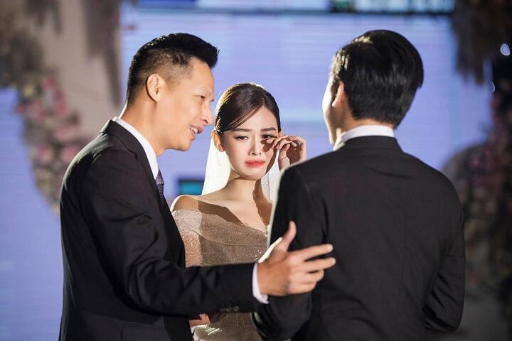 Loạt mỹ nhân Việt giấu nhẹm tên tuổi chồng đại gia - 8