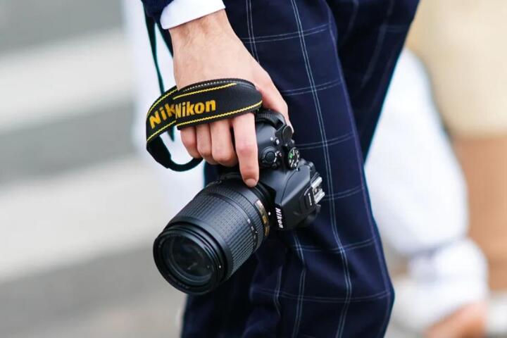 Nikon từ bỏ thị trường máy ảnh SLR - 1