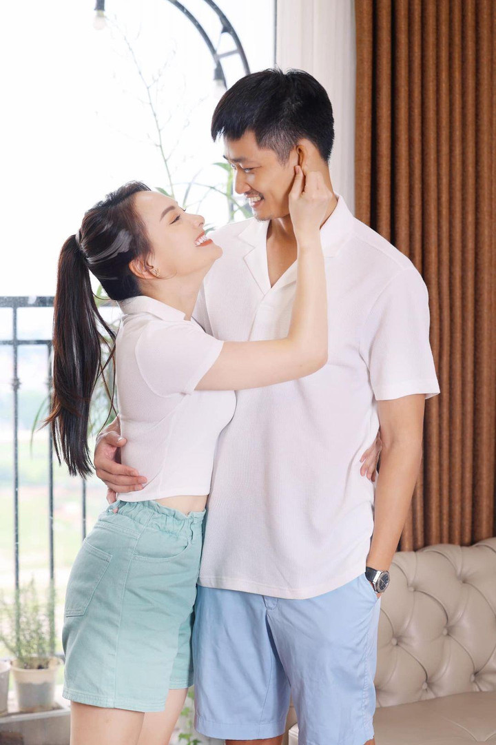 Sao Việt 14/7: Tự Long mếu máo kêu đau sau khi tiêm mũi 4 vaccine COVID-19 - 8