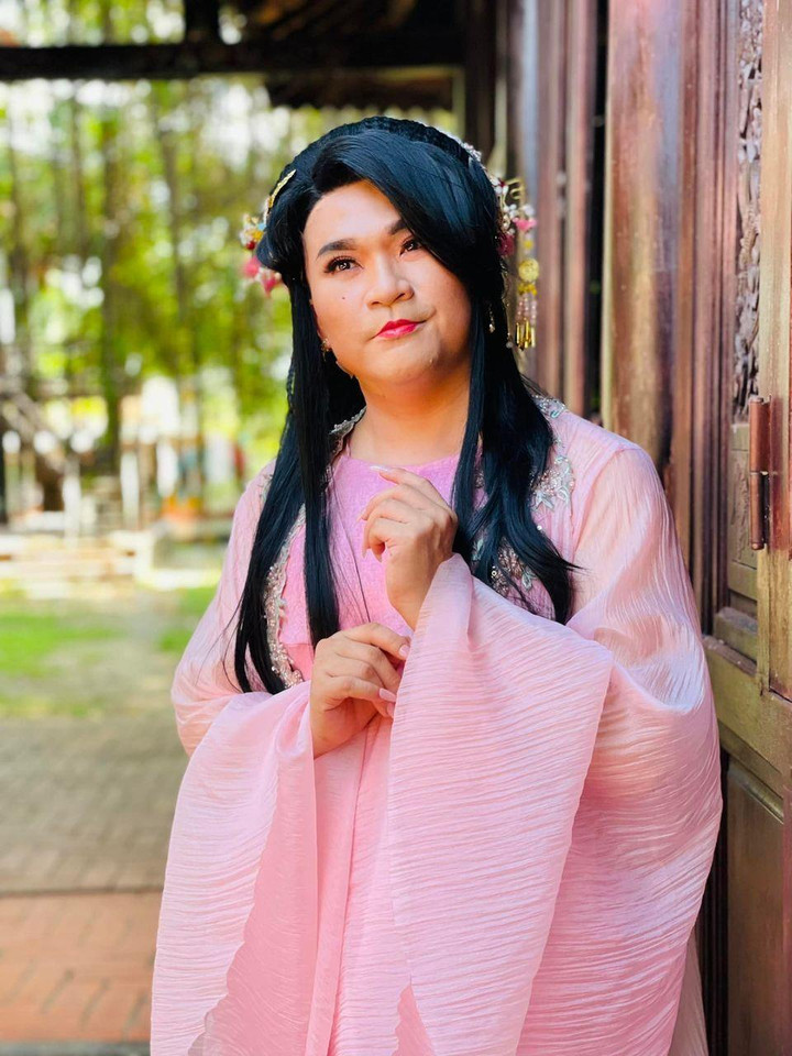 Sao Việt 14/7: Tự Long mếu máo kêu đau sau khi tiêm mũi 4 vaccine COVID-19 - 2