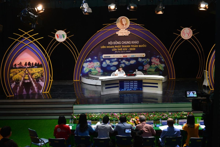 Dấu ấn 14 kỳ Liên hoan Phát thanh với những người làm báo nói - 1