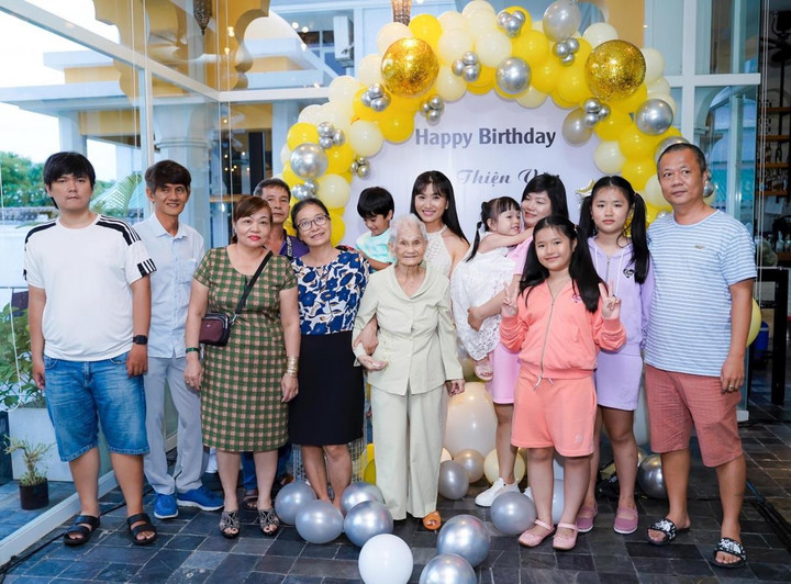 Diễn viên Nguyệt Ánh tự tay tổ chức tiệc sinh nhật tròn 4 tuổi cho con trai - 5