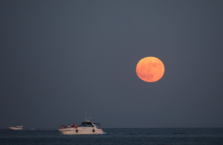 Mãn nhãn với siêu trăng hươu đực lớn và sáng nhất trong năm - 6