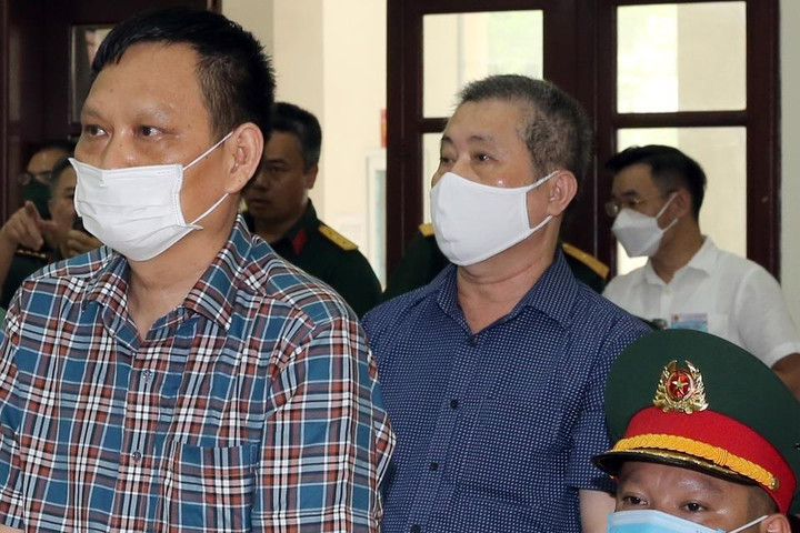 Hai cựu tướng Cảnh sát biển bị đề nghị mức án 15-17 năm tù - 2