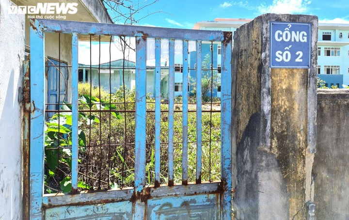 Cận cảnh bệnh viện bỏ hoang giữa khu 'đất vàng' ven biển Đà Nẵng - 7
