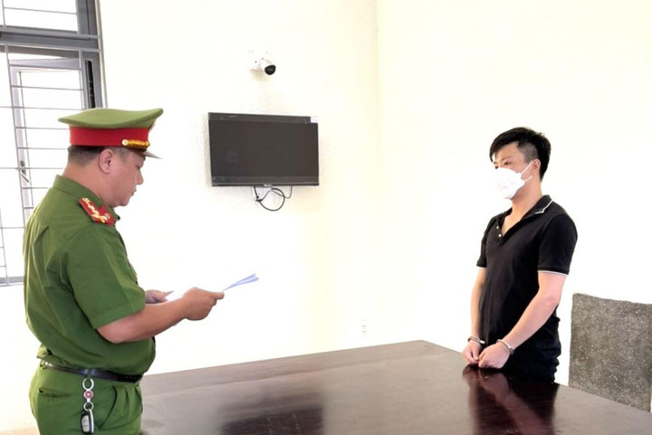 Khởi tố kẻ lừa nhận tách thửa đất, chiếm đoạt hàng trăm triệu đồng - 1