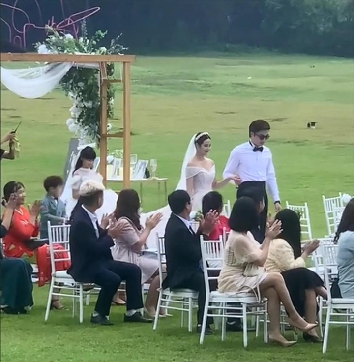 Rò rỉ cảnh đám cưới Duy - Trang 'Thương ngày nắng về', khán giả 'phát sốt' - 1